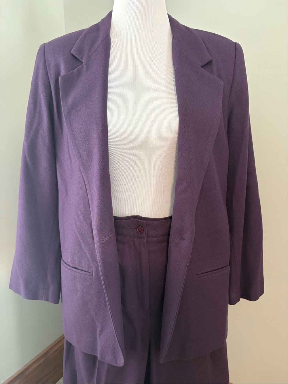 🔮 Beautiful Purple Vintage Wool Pant Suit
